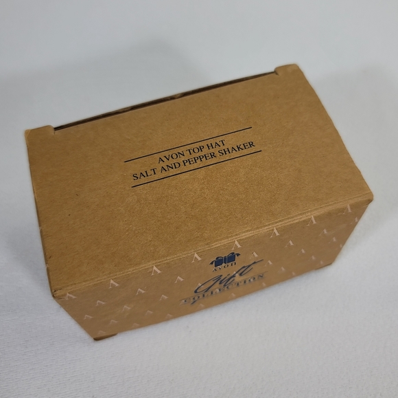 Vtg Avon Top Hat Salt & Pepper Shaker - Picture 11 of 14